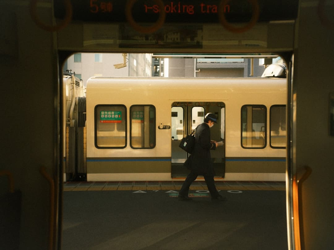 http://n.sinaimg.cn/news/transform/w600h400/20180315/zbZ0-fyscsmw1346934.png